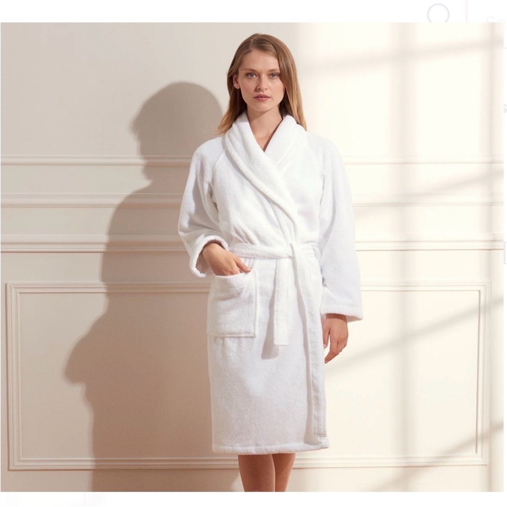 Etoile New York Luxury Velvet Robe - One Size - NIB